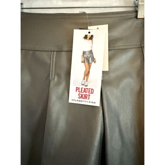 Celebrity Pink Dresses & Skirts - Celebrity Pink Faux Leather Pleated Mini Skirt Pewter Gray Metallic Size Large
